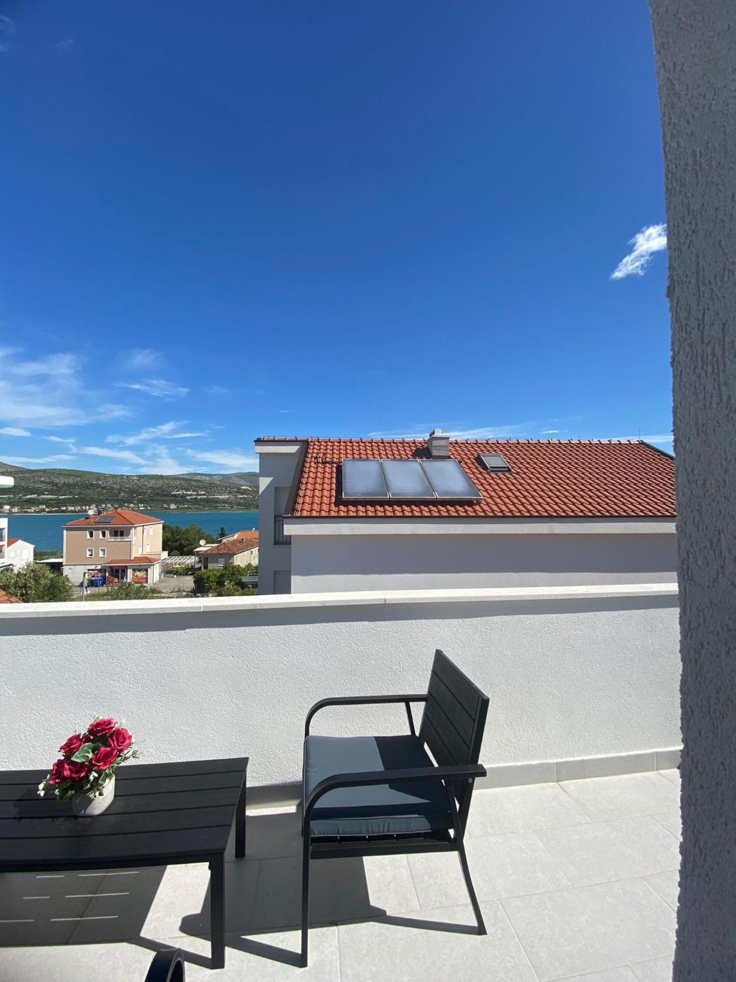 Apartments Paola Трогир Екстериор снимка
