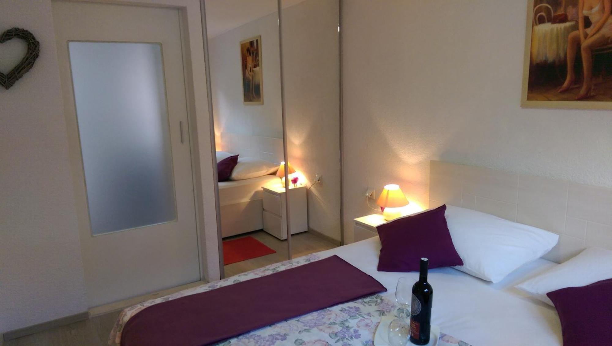 Apartments Paola Трогир Стая снимка