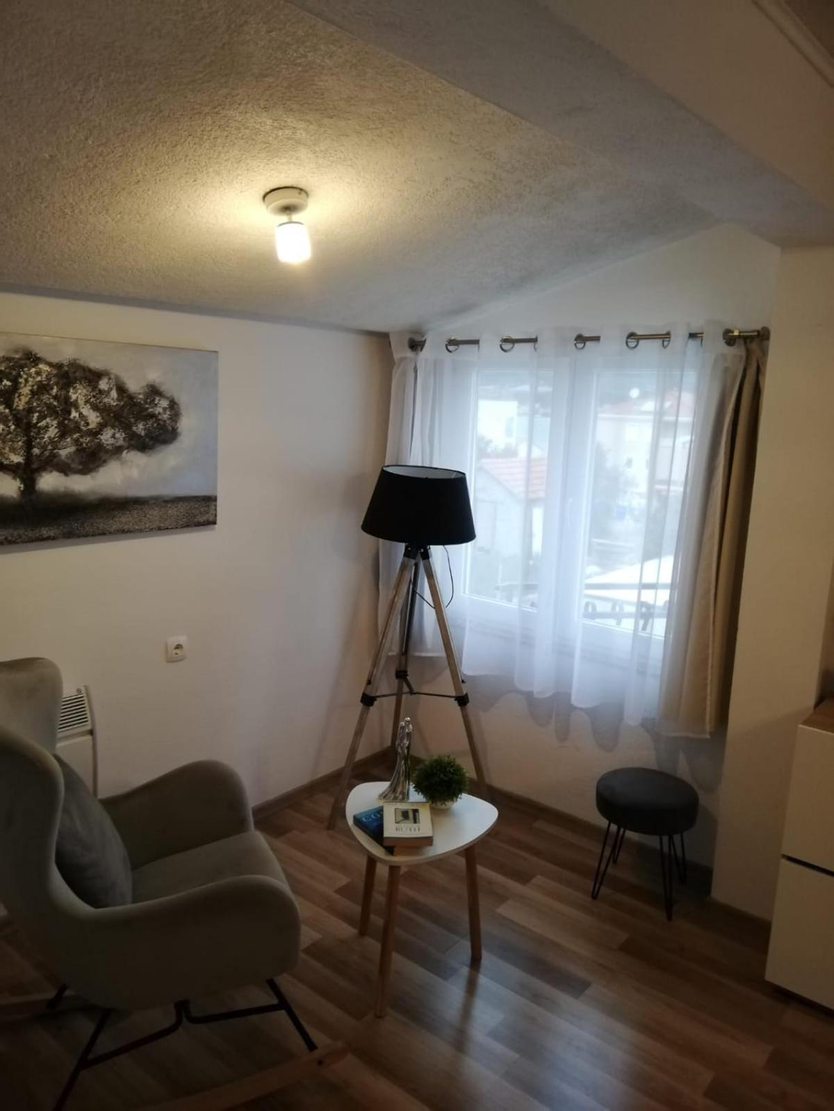 Apartments Paola Трогир Стая снимка